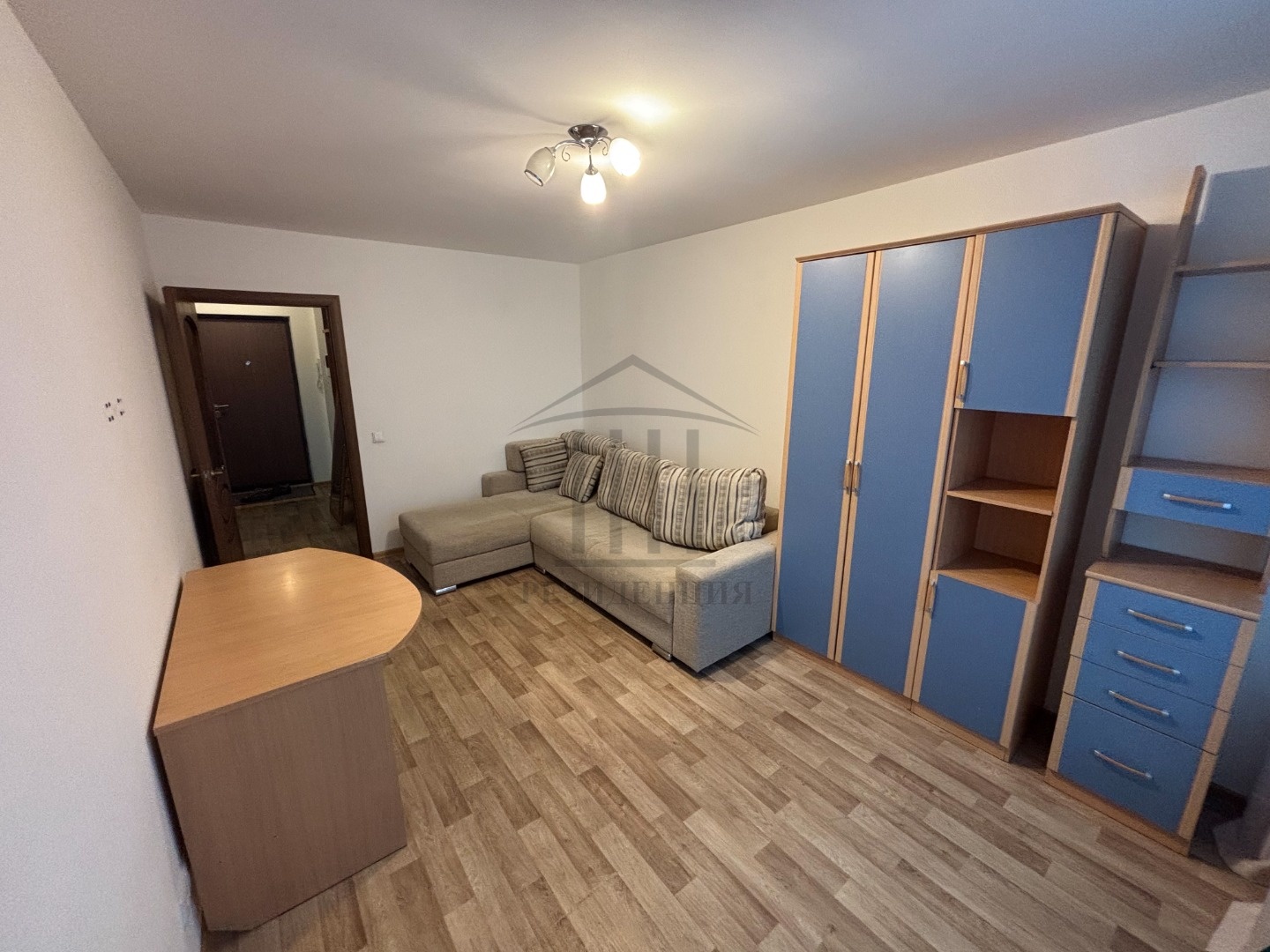 ЗВОНИТЕ СЕЙЧАС! Актуальна с 8-9.03, смотреть уже можно
Сдаётся отличная 1-ая квартира в современном ЖК Каменный ручей
+ Остановки общественного транспорта в 4 мин ходьбы
+ Магазины у дома (пятерочка, калинка)
+ Закрытый двор, закрытая детская площадка, отдельная баскетбольная площадка
+ В квартире е