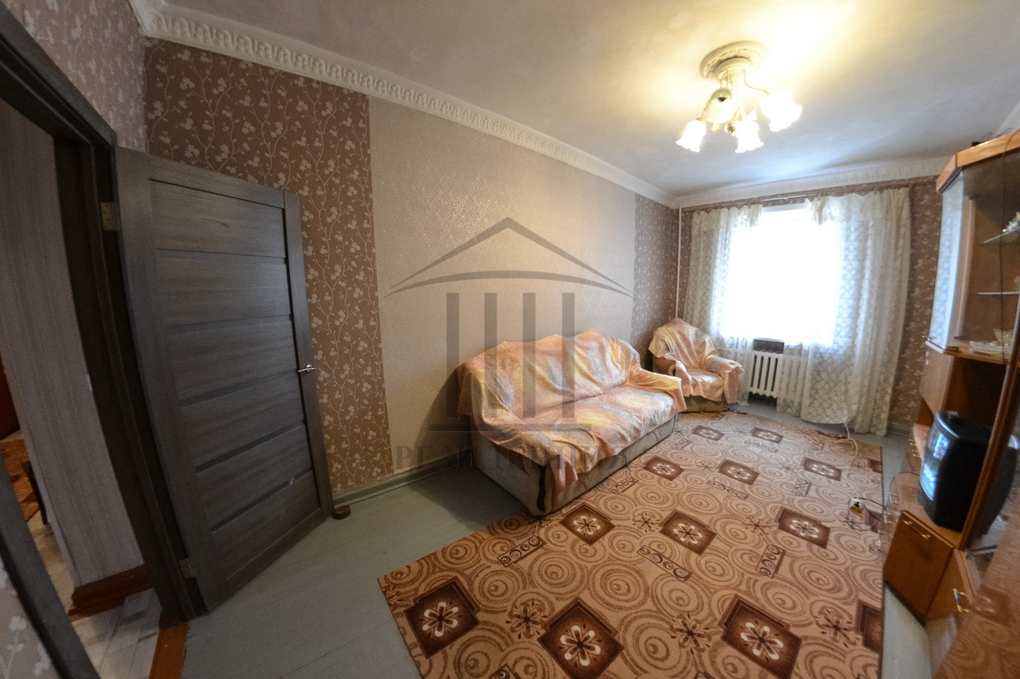 Продаётся просторная и уютная 2-комнатная квартира в Екатеринбурге, ул. Ботаническая, д. 11
идеальное сочетание комфорта, уюта и солидного дома с историей.

Адрес: г. Екатеринбург, ул. Ботаническая, д. 11
Тип дома: сталинский
Потолки: 3 метра
Парковка: своё парковочное место, закрытая территория со 