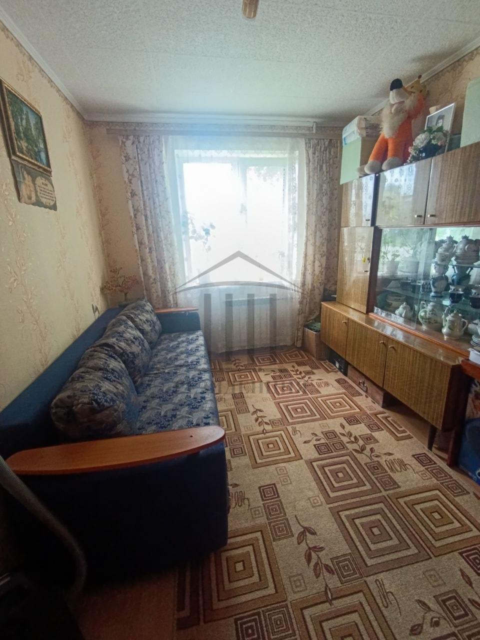 Продаётся просторная и светлая квартира по адресу: Коммунальная улица, 26, посёлок Чкалова (м‑н), Красногорский район, Каменск‑Уральский

Отличный вариант и для жизни, и для инвестиций!
Дом находится в обжитом районе с развитой инфраструктурой - всё необходимое рядом.
В шаговой доступности - школы, 
